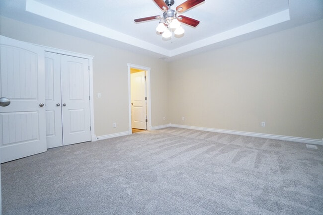 Building Photo - 11565 W Zachery Ave