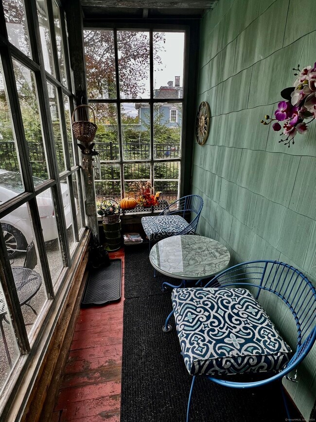 Building Photo - 39 Pearl St