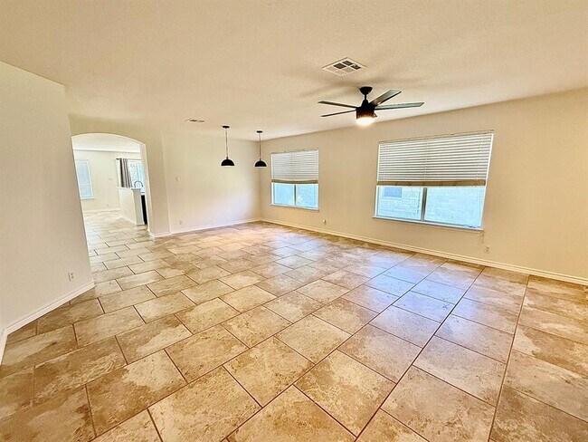 Building Photo - 133 Paige Bend