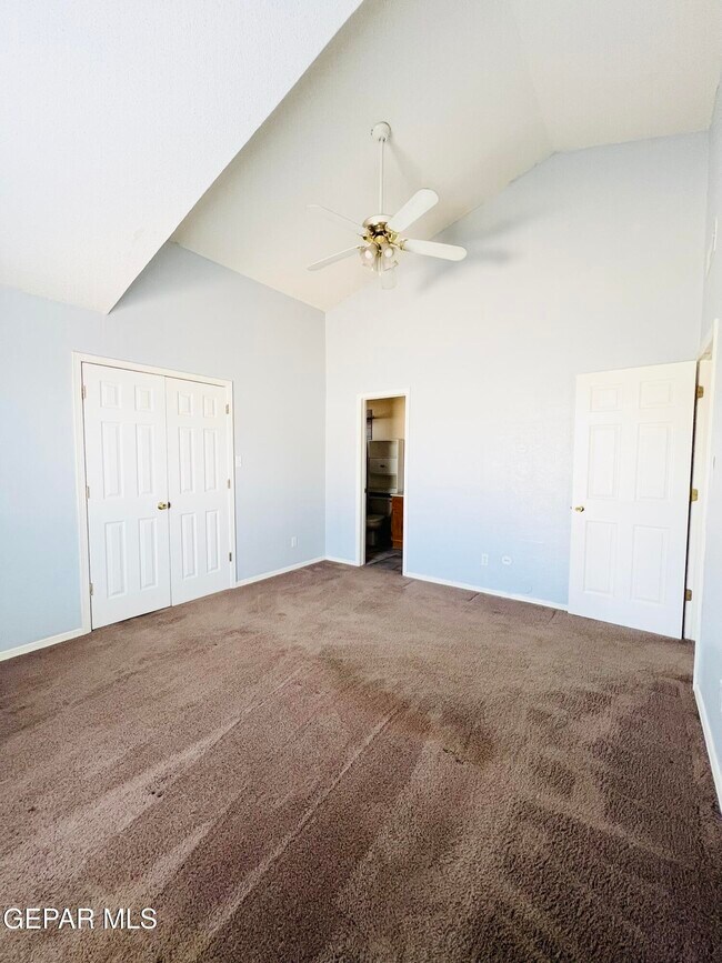 Building Photo - 12369 Tierra Apache Rd