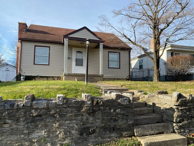 Primary Photo - Your New Home Awaits! First Month Rent Free!!!