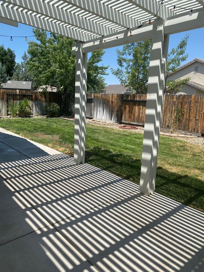 Building Photo - Single Story Home in South Reno