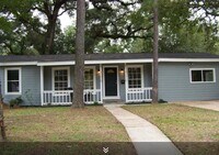 Building Photo - 706 Azalea St