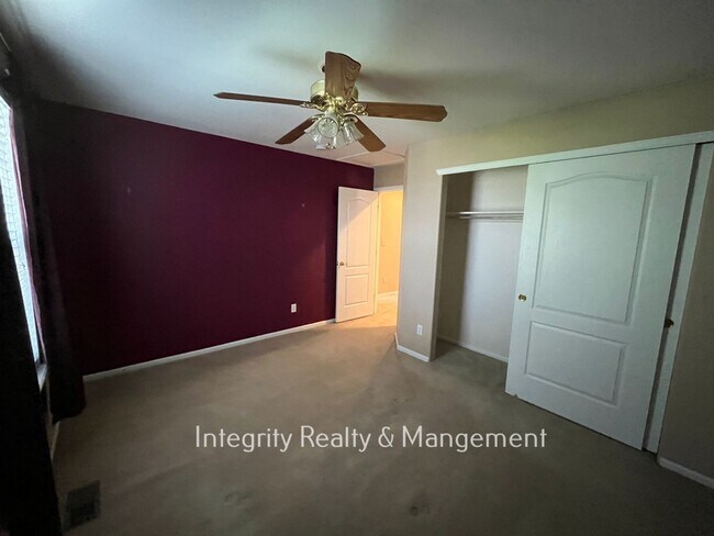 Building Photo - 9262 Melborne Ct