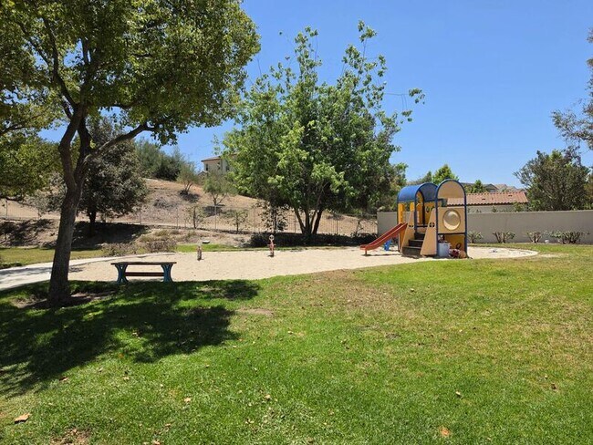 Building Photo - 19801 Meadow Ridge Dr