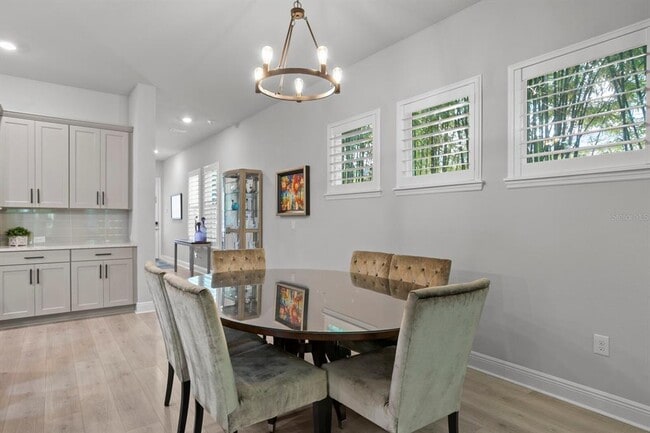 Building Photo - 408 S Matanzas Ave