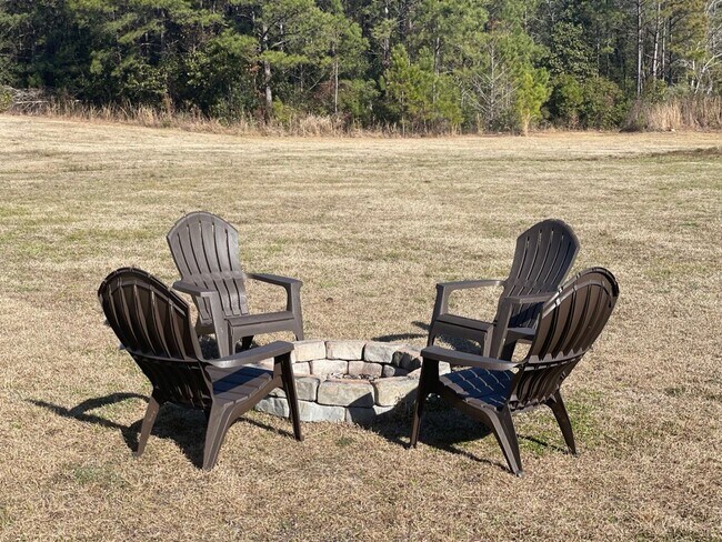 Building Photo - Ranch Home Available Soon!