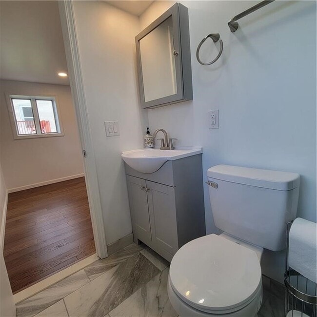 Building Photo - 47 Crimson Bramble Rd