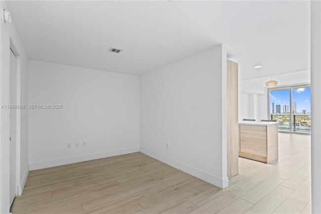 Building Photo - 16385 Biscayne Blvd