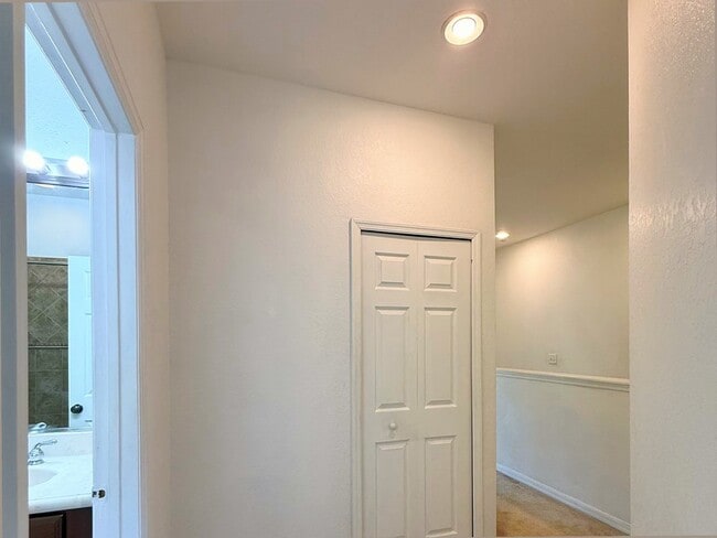 Building Photo - 4207 Via Piedra Cir