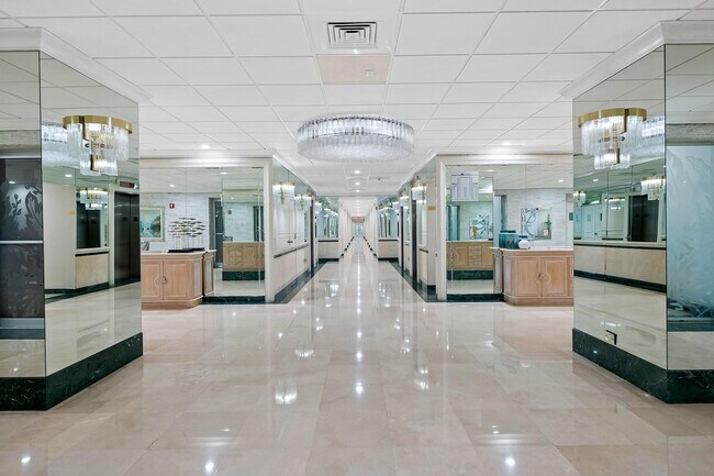 Building Photo - 3900 Galt Ocean Dr