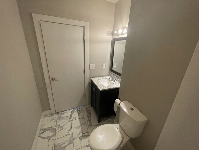 Building Photo - 4026 Spring Cir