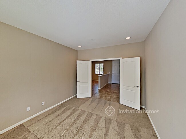 Building Photo - 1234 Landmark Cir