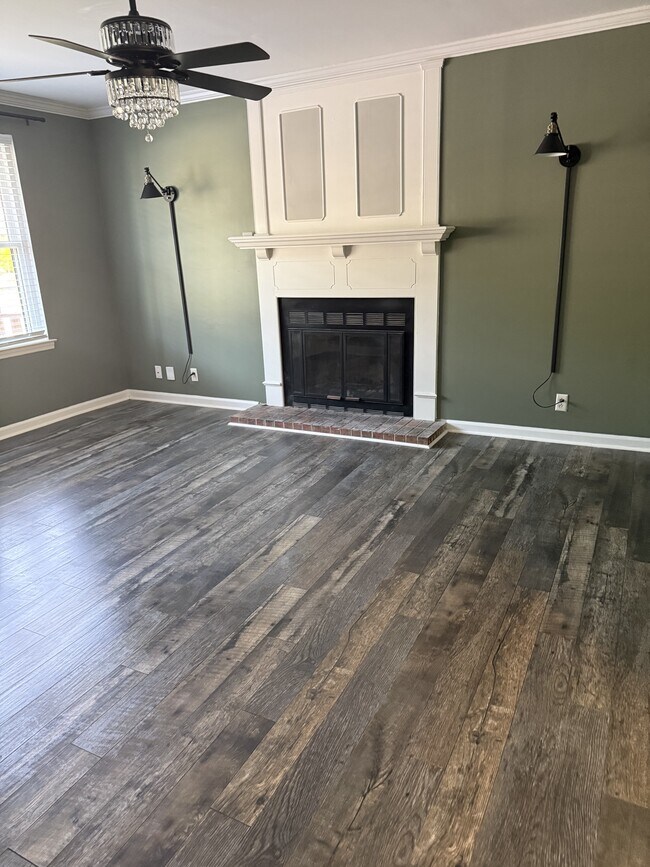 Building Photo - 1413 Quail Run