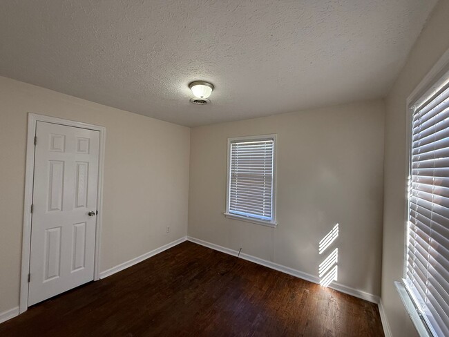 Building Photo - Welcome to Your New Rental Home in Athens,...