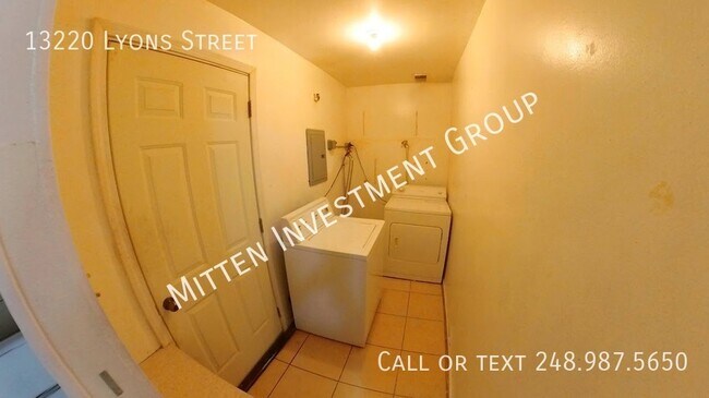 Building Photo - 13220 Lyons St