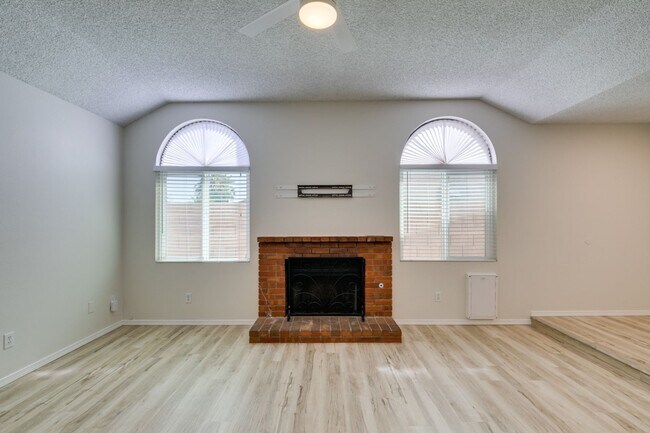 Building Photo - EASTERN AND WINDMILL 3 BEDROOM HOME WITH LARGE BACKYARD, NO HOA, AND SOLAR PANELS