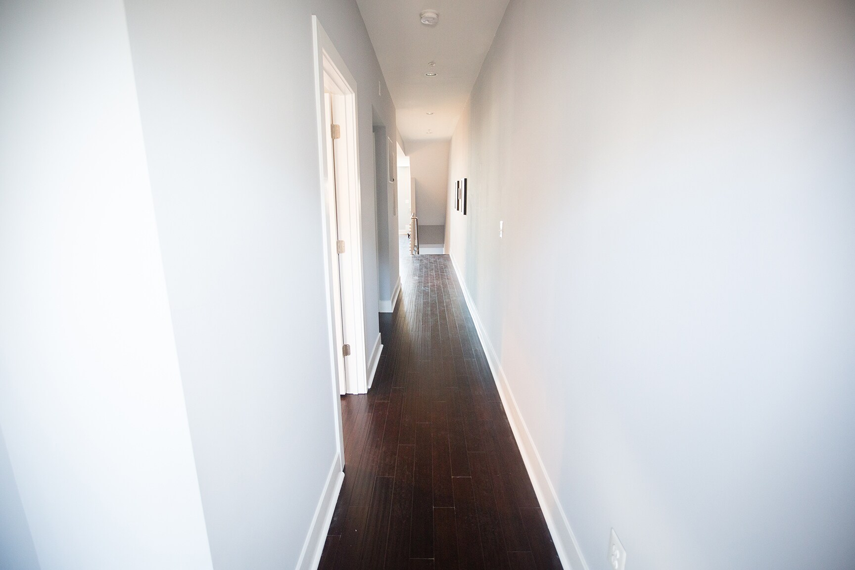 Building Photo - 2122 3rd St NE