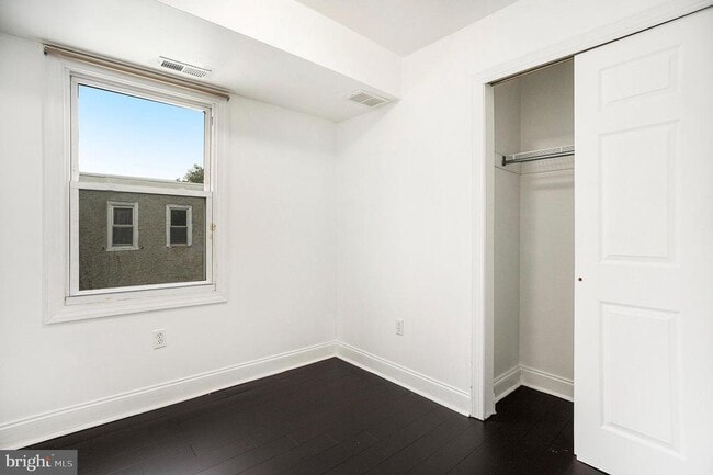 Building Photo - 2027 N 15th St