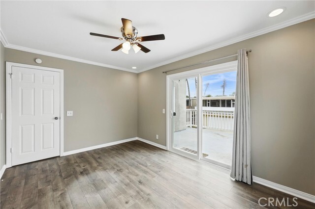 Building Photo - 5012 Seashore Dr