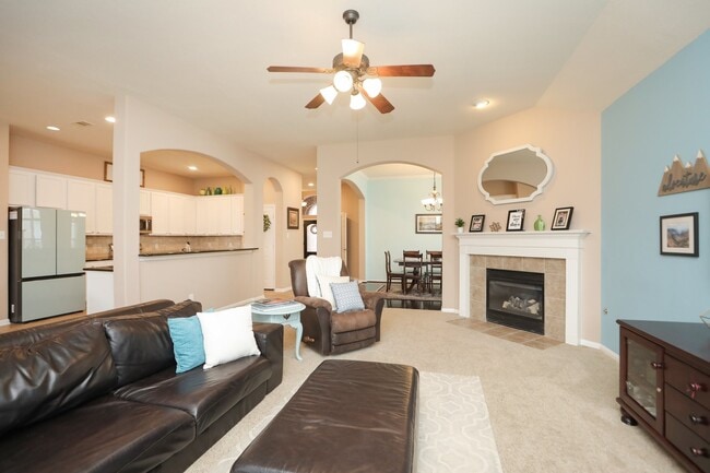Building Photo - 18123 Quarry Vale Dr