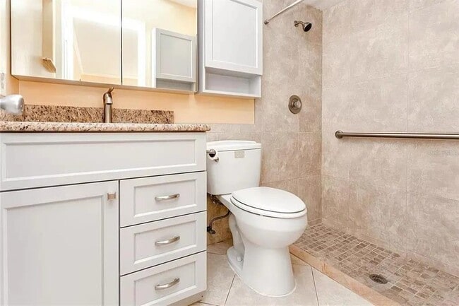 Building Photo - 244 Myrtle Ct