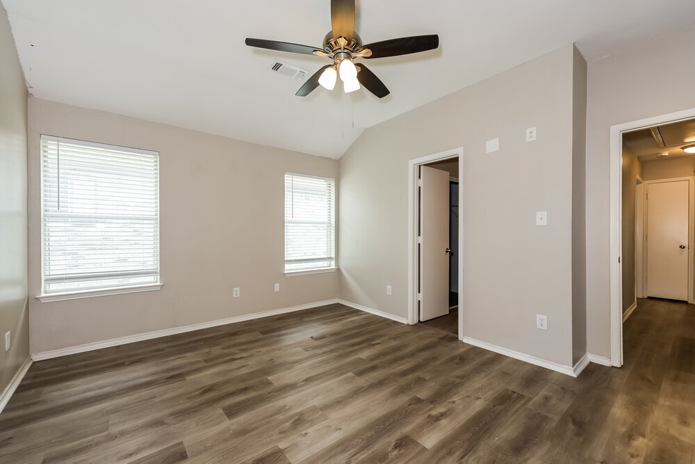 Building Photo - 2628 Hidden Springs Dr