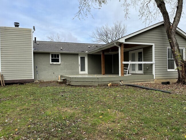 Building Photo - 232 New Sawyer Brown Rd