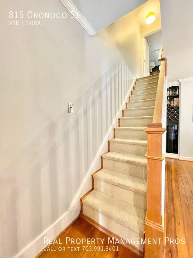 Building Photo - 815 Oronoco St