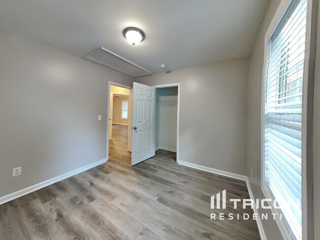 Building Photo - 1204 Poplar Ridge Rd