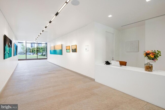 Building Photo - 1630 Columbia Rd NW