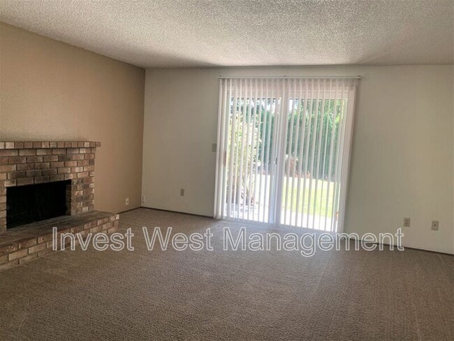 Building Photo - 14017 NE Keyes Ct