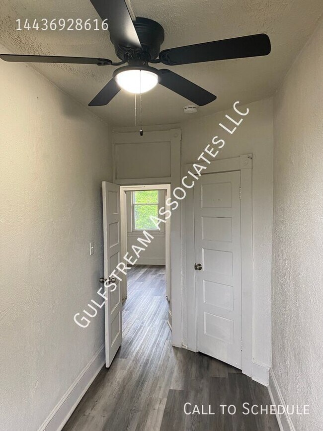 Building Photo - 5321 Denmore Ave