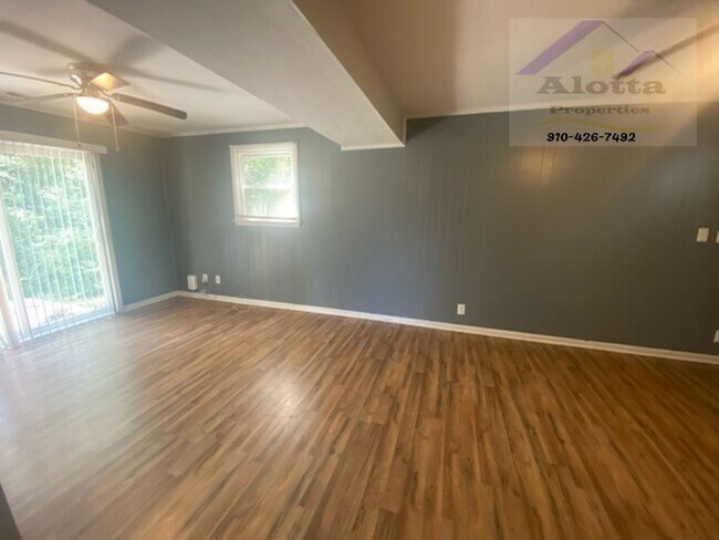 Building Photo - 5312 Bluewater Pl