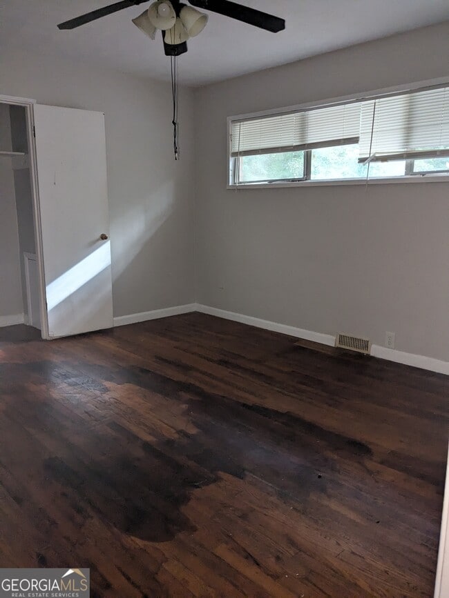 Building Photo - 3248 Dodson Dr