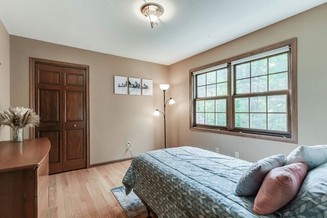 Building Photo - 509 Green Coulee Rd