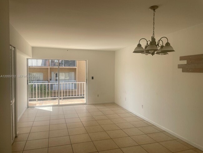 Building Photo - 3522 NE 171 St