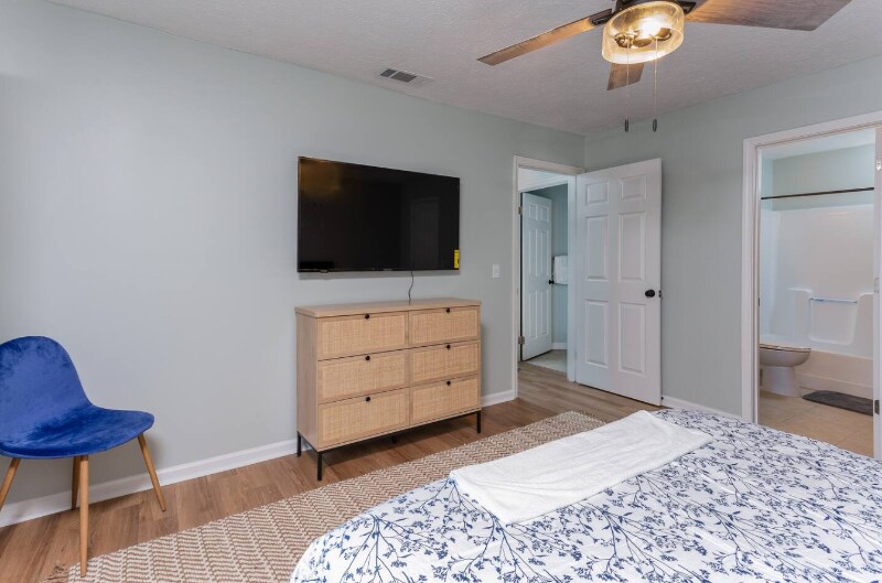 Building Photo - 309 Redan Dr