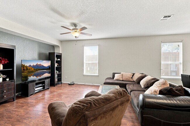 Building Photo - 4426 Semora Oak
