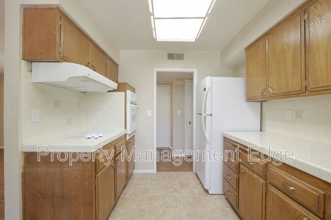 Building Photo - 29092 Desert Hills Rd