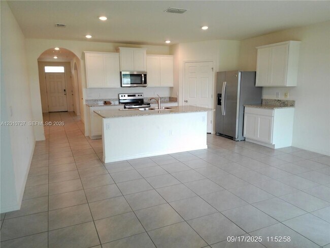 Building Photo - 2073 Farmhouse Rd SE