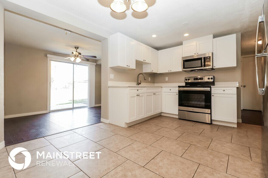 Building Photo - 3353 Trask Dr