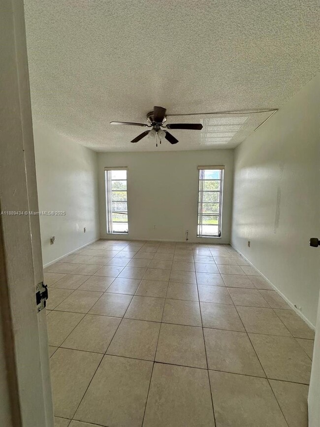 Building Photo - 4848 NW 24th Ct