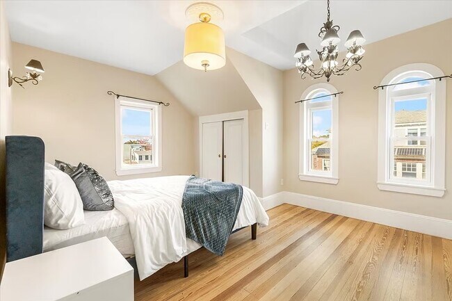 Building Photo - 61 Coral Ave