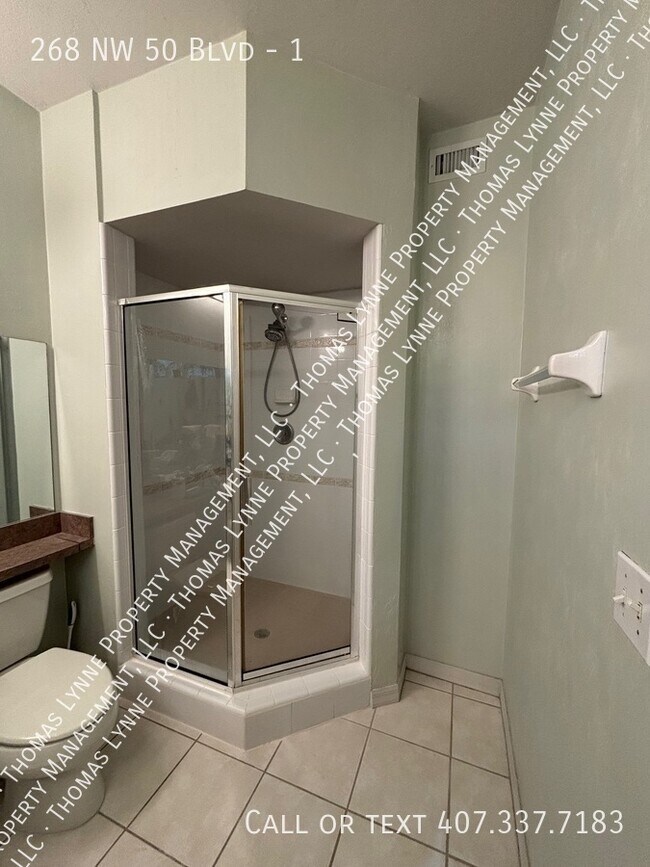 Building Photo - 268 NW 50th Blvd