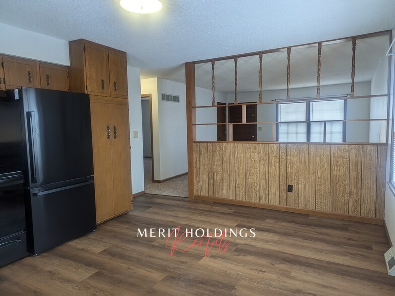 Building Photo - 1421 S Haden Ct