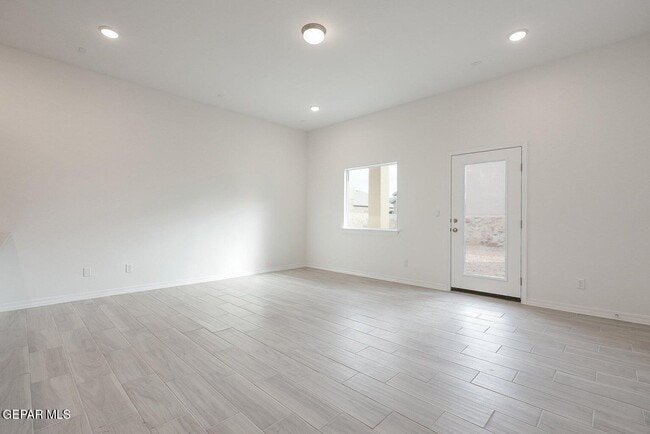 Building Photo - 14309 Chris Zingo Ln
