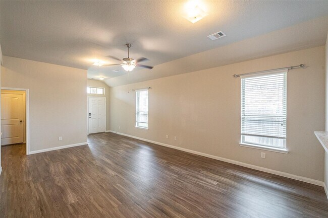 Building Photo - 24715 Scarlatti Cantata Dr