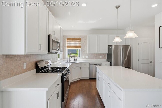 Building Photo - 241 Quartz Wy