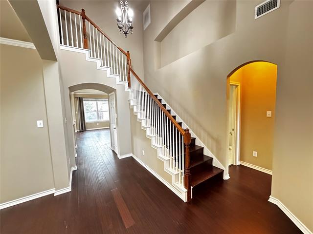 Building Photo - 4600 Palm Valley Dr
